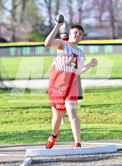 Thumbnail 2 in Yorktown Triangular (Shot Put) photogallery.