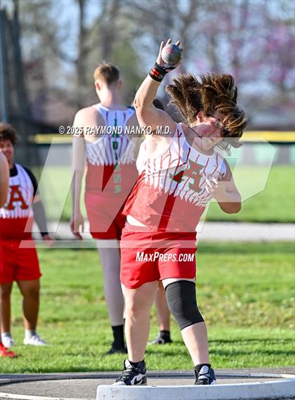 Thumbnail 3 in Yorktown Triangular (Shot Put) photogallery.