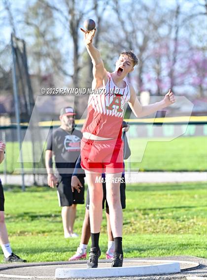 Thumbnail 2 in Yorktown Triangular (Shot Put) photogallery.