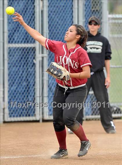 Thumbnail 2 in Monterey Trail vs. McClatchy (River City Tournament) photogallery.
