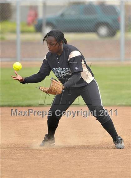 Thumbnail 3 in Monterey Trail vs. McClatchy (River City Tournament) photogallery.