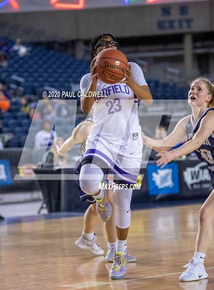 Thumbnail 2 in Arlington vs. Garfield  (WIAA 3A Semifinal)  photogallery.