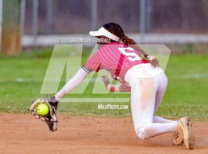 Thumbnail 3 in Chilton County vs Maplesville (Chilton County Tournament Final) photogallery.