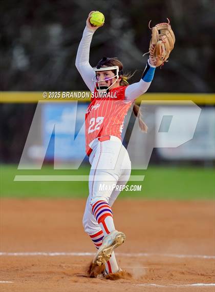 Thumbnail 3 in Chilton County vs Maplesville (Chilton County Tournament Final) photogallery.