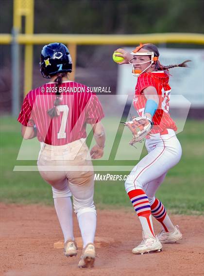 Thumbnail 2 in Chilton County vs Maplesville (Chilton County Tournament Final) photogallery.