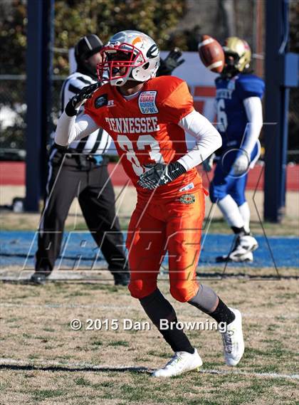 Thumbnail 1 in Tennessee vs. Kentucky (National Guard Border Bowl) photogallery.