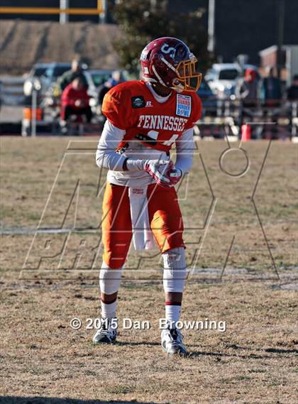 Thumbnail 1 in Tennessee vs. Kentucky (National Guard Border Bowl) photogallery.