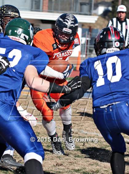 Thumbnail 2 in Tennessee vs. Kentucky (National Guard Border Bowl) photogallery.