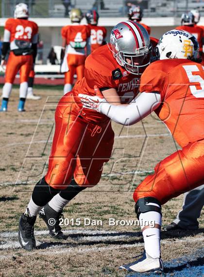 Thumbnail 1 in Tennessee vs. Kentucky (National Guard Border Bowl) photogallery.