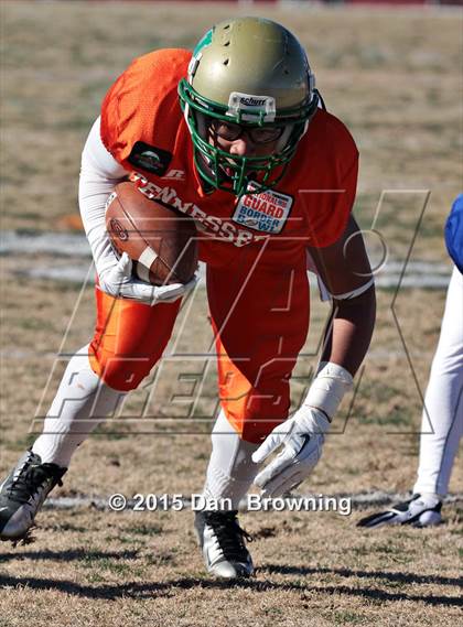 Thumbnail 1 in Tennessee vs. Kentucky (National Guard Border Bowl) photogallery.