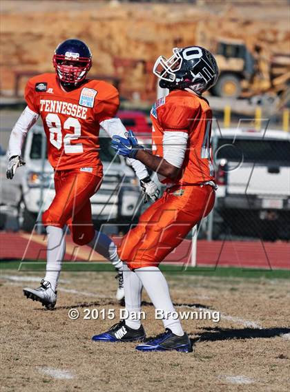 Thumbnail 1 in Tennessee vs. Kentucky (National Guard Border Bowl) photogallery.