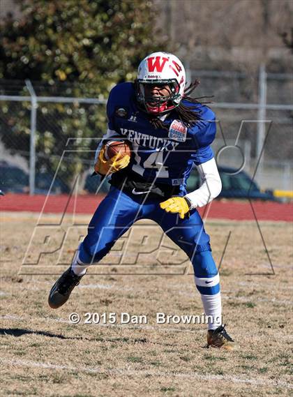 Thumbnail 1 in Tennessee vs. Kentucky (National Guard Border Bowl) photogallery.