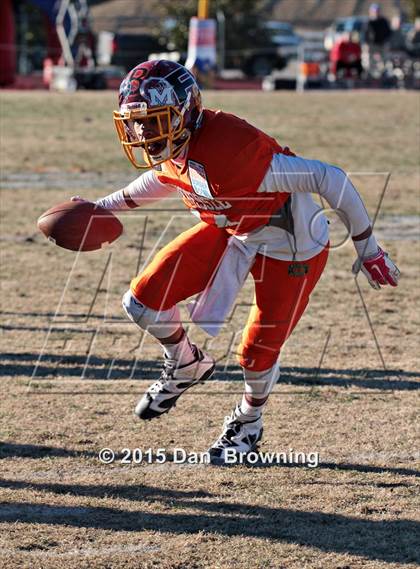 Thumbnail 2 in Tennessee vs. Kentucky (National Guard Border Bowl) photogallery.