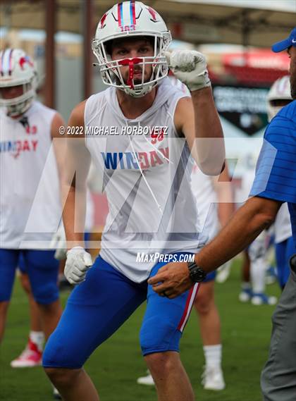 Thumbnail 3 in Grapevine @ Wakeland photogallery.