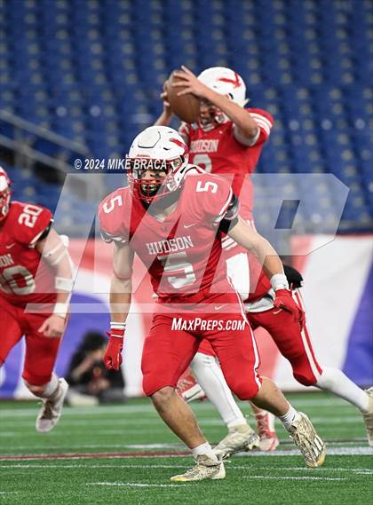 Thumbnail 1 in Fairhaven vs Hudson (MIAA Division 6 Final) photogallery.
