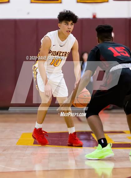 Thumbnail 1 in Valley View @ Simi Valley (CIF SS D3A Playoff 2nd Round) photogallery.