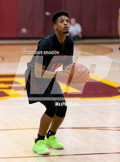 Thumbnail 1 in Valley View @ Simi Valley (CIF SS D3A Playoff 2nd Round) photogallery.