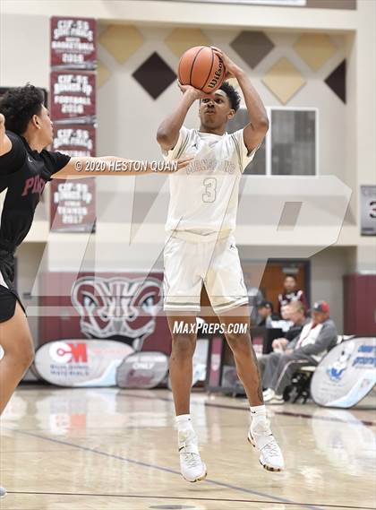 Thumbnail 1 in Mayfair vs. San Leandro (Rancho Mirage Holiday Invitational) photogallery.