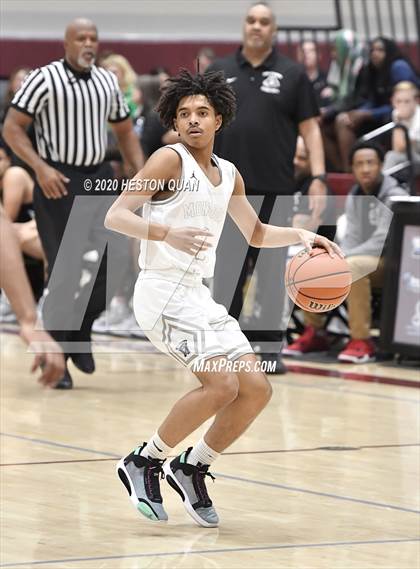Thumbnail 2 in Mayfair vs. San Leandro (Rancho Mirage Holiday Invitational) photogallery.