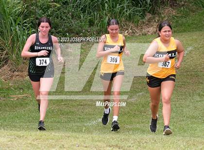 Thumbnail 2 in Kamehameha Invitational photogallery.