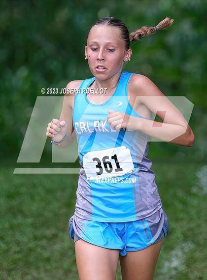 Thumbnail 2 in Kamehameha Invitational photogallery.