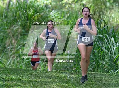 Thumbnail 2 in Kamehameha Invitational photogallery.