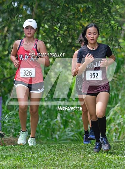 Thumbnail 3 in Kamehameha Invitational photogallery.