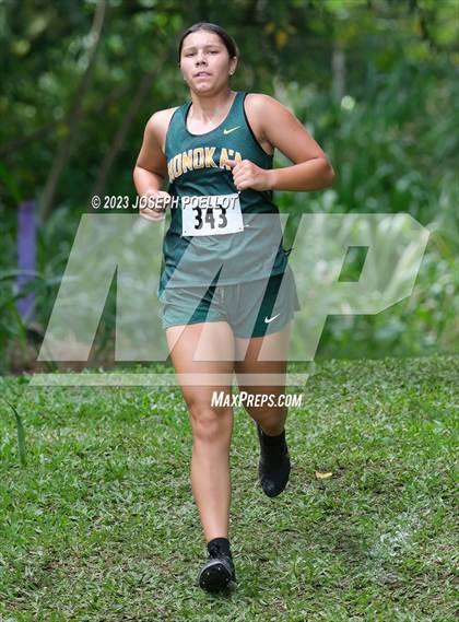 Thumbnail 3 in Kamehameha Invitational photogallery.