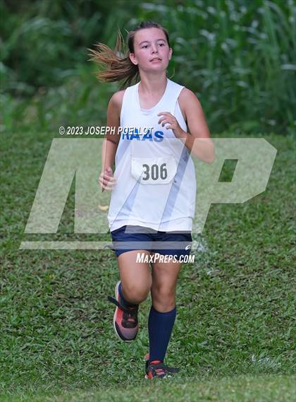 Thumbnail 2 in Kamehameha Invitational photogallery.
