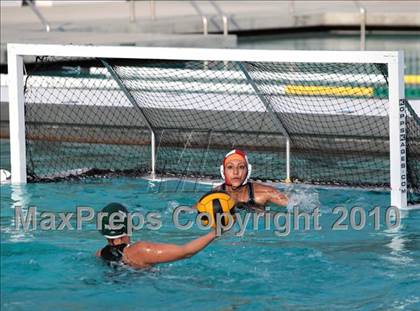 Thumbnail 3 in Huntington Park vs. Eagle Rock (CIF LA City Section Championship - Consulation) photogallery.