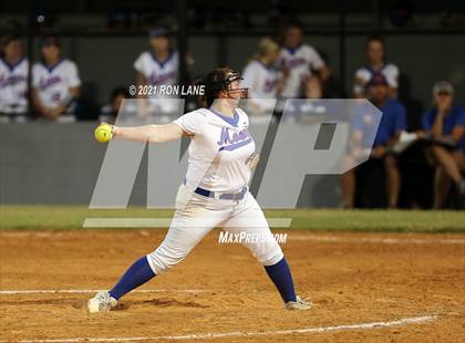 Thumbnail 3 in Moore @ Mustang photogallery.