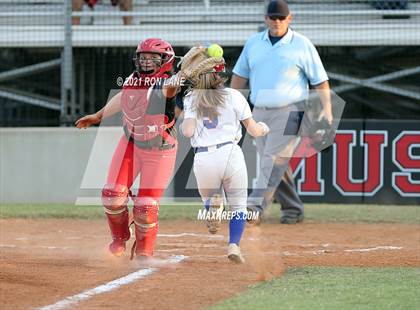 Thumbnail 3 in Moore @ Mustang photogallery.