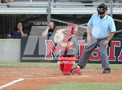 Thumbnail 3 in Moore @ Mustang photogallery.
