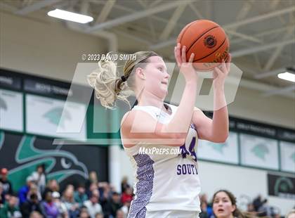 Thumbnail 1 in Staley vs. Park Hill South (MSHSAA Class 6 District 8 Championship) photogallery.
