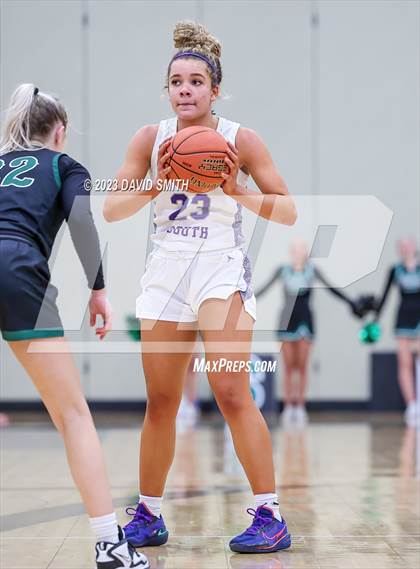 Thumbnail 2 in Staley vs. Park Hill South (MSHSAA Class 6 District 8 Championship) photogallery.