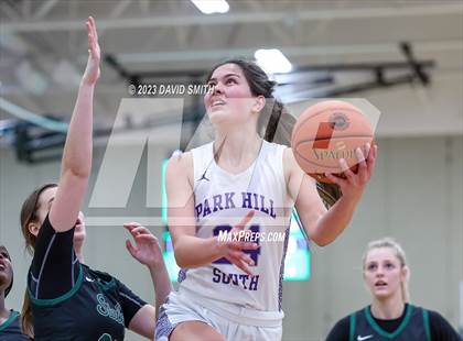 Thumbnail 2 in Staley vs. Park Hill South (MSHSAA Class 6 District 8 Championship) photogallery.