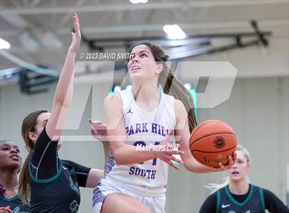 Thumbnail 1 in Staley vs. Park Hill South (MSHSAA Class 6 District 8 Championship) photogallery.