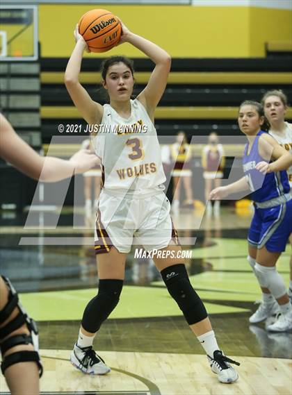 Thumbnail 2 in Greenbrier vs. Lake Hamilton (AAA 5A First Round Playoff) photogallery.