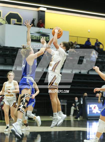 Thumbnail 2 in Greenbrier vs. Lake Hamilton (AAA 5A First Round Playoff) photogallery.
