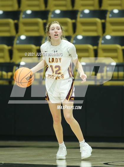 Thumbnail 2 in Greenbrier vs. Lake Hamilton (AAA 5A First Round Playoff) photogallery.