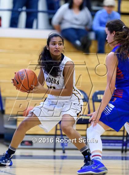 Thumbnail 1 in Folsom vs. River City (Trojan Toss-Up) photogallery.