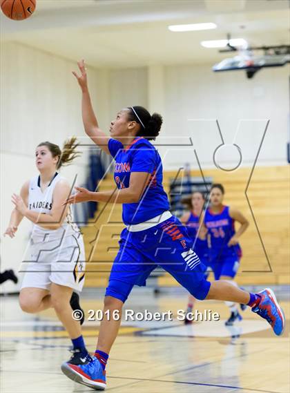 Thumbnail 2 in Folsom vs. River City (Trojan Toss-Up) photogallery.