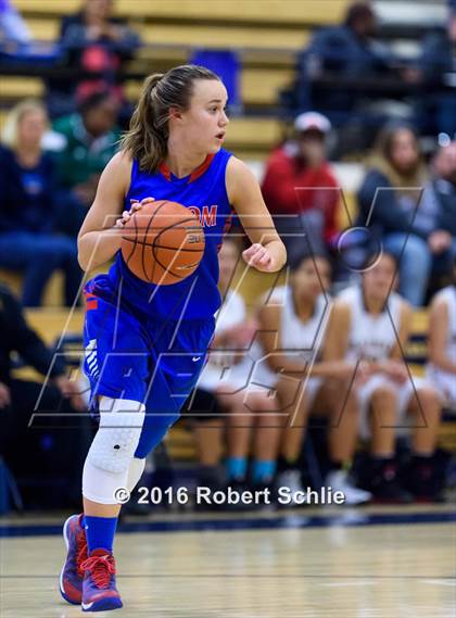 Thumbnail 1 in Folsom vs. River City (Trojan Toss-Up) photogallery.