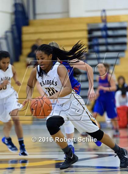 Thumbnail 2 in Folsom vs. River City (Trojan Toss-Up) photogallery.