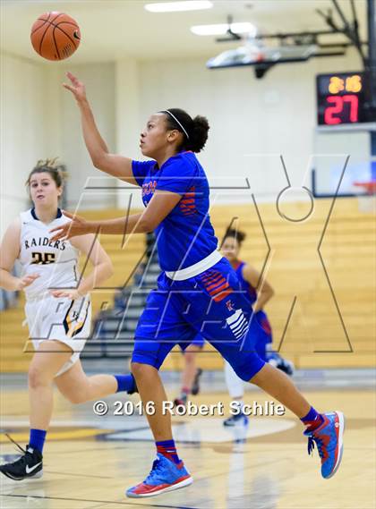 Thumbnail 1 in Folsom vs. River City (Trojan Toss-Up) photogallery.