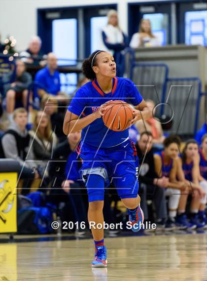 Thumbnail 2 in Folsom vs. River City (Trojan Toss-Up) photogallery.