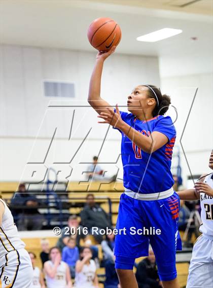 Thumbnail 1 in Folsom vs. River City (Trojan Toss-Up) photogallery.