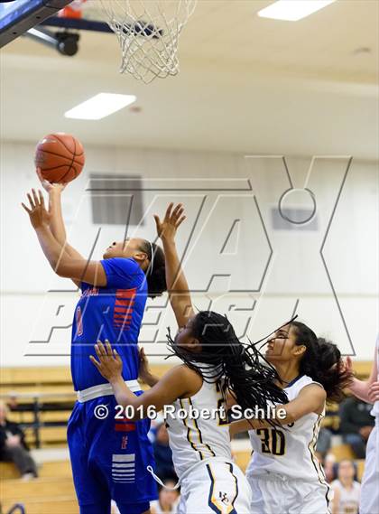 Thumbnail 3 in Folsom vs. River City (Trojan Toss-Up) photogallery.