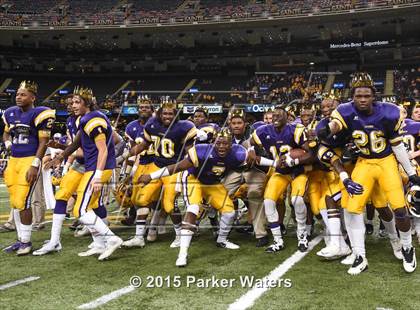 Thumbnail 3 in St. James vs. Lutcher (LHSAA Class 3A Final) photogallery.