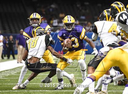 Thumbnail 2 in St. James vs. Lutcher (LHSAA Class 3A Final) photogallery.